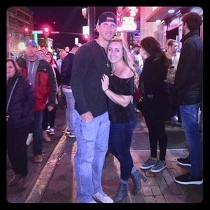 Meet your Posher, Tori 💕